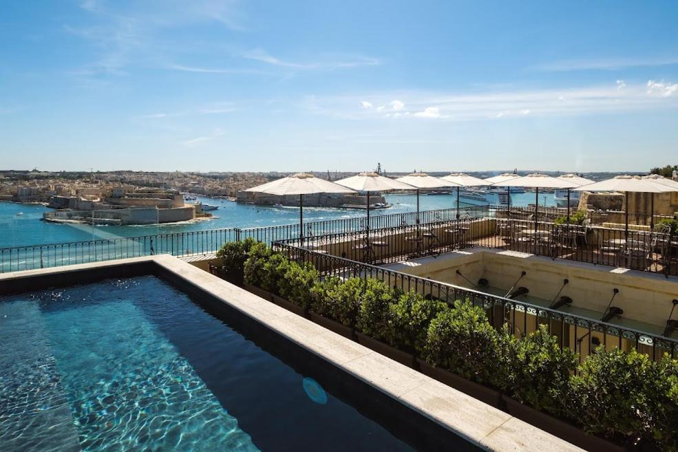 The Gomerino Hotel Valletta Bagian luar foto